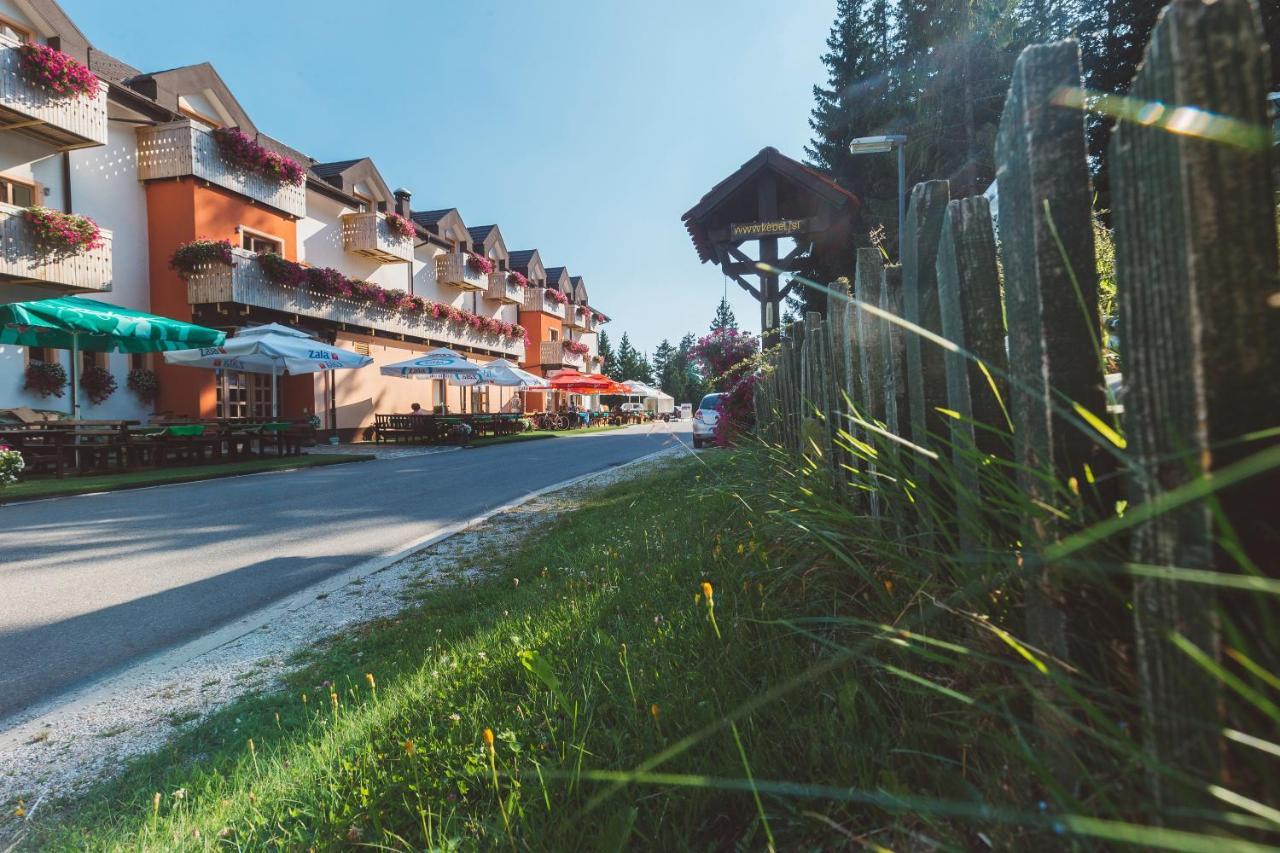 Hotel Jakec Trije Kralji Na Pohorju Zgornja Loznica المظهر الخارجي الصورة
