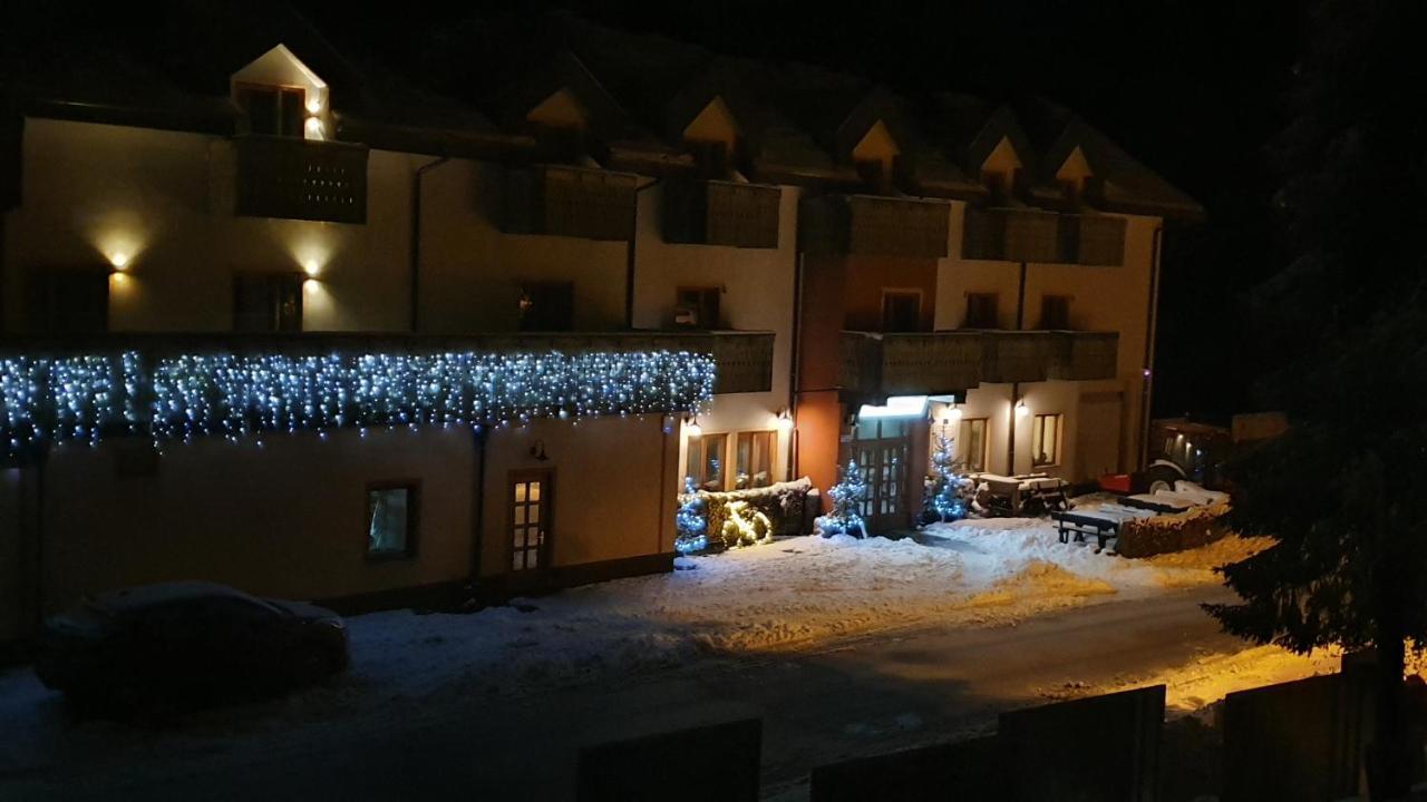 Hotel Jakec Trije Kralji Na Pohorju Zgornja Loznica المظهر الخارجي الصورة